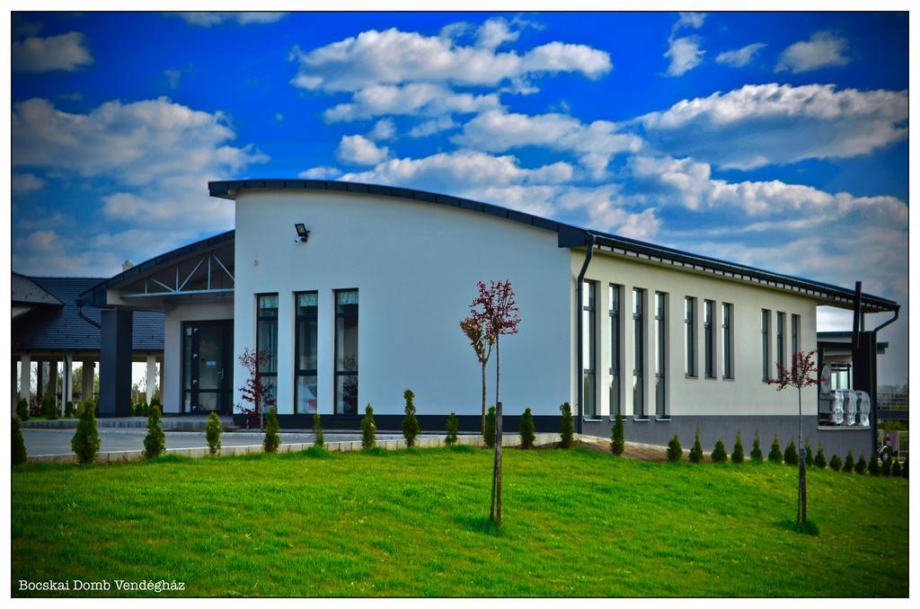 Bocskai Domb Vendeghaz Hotel Nagykallo Buitenkant foto